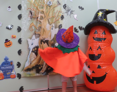 統括施設長が藍綬褒章受章の栄を賜りました！